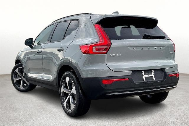 2025 Volvo XC40 Vehicle Photo in Grapevine, TX 76051
