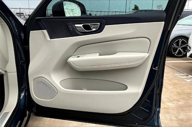 2023 Volvo XC60 Vehicle Photo in Grapevine, TX 76051