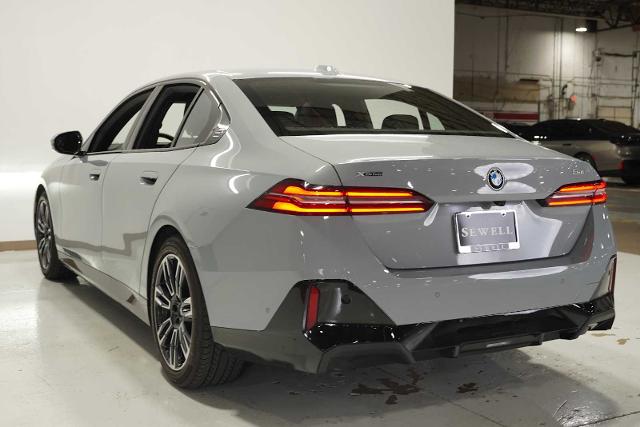 2025 BMW 540i xDrive Vehicle Photo in GRAPEVINE, TX 76051