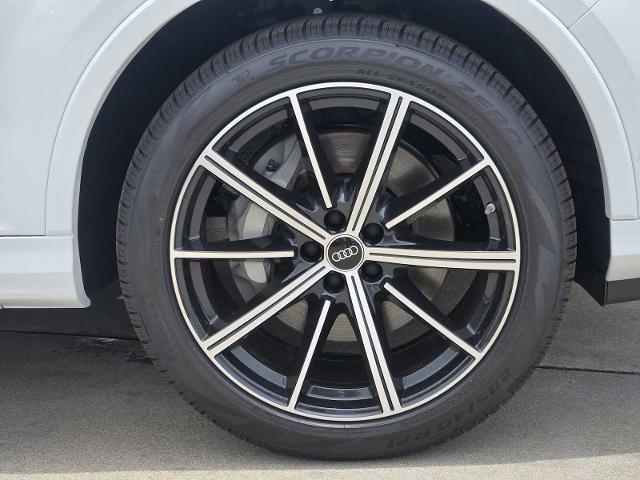 2025 Audi Q7 Vehicle Photo in SUGAR LAND, TX 77478
