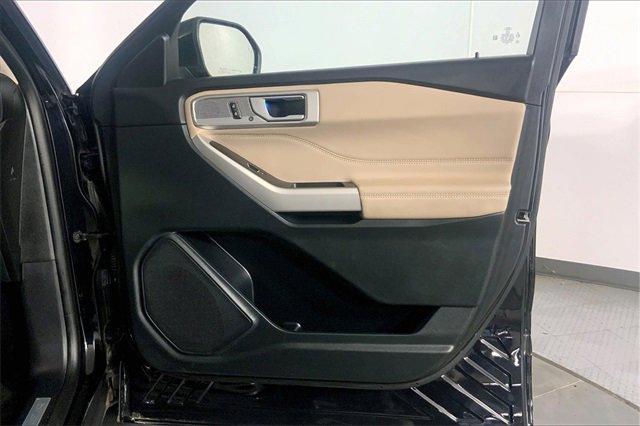 2024 Ford Explorer Vehicle Photo in INDEPENDENCE, MO 64055-1314