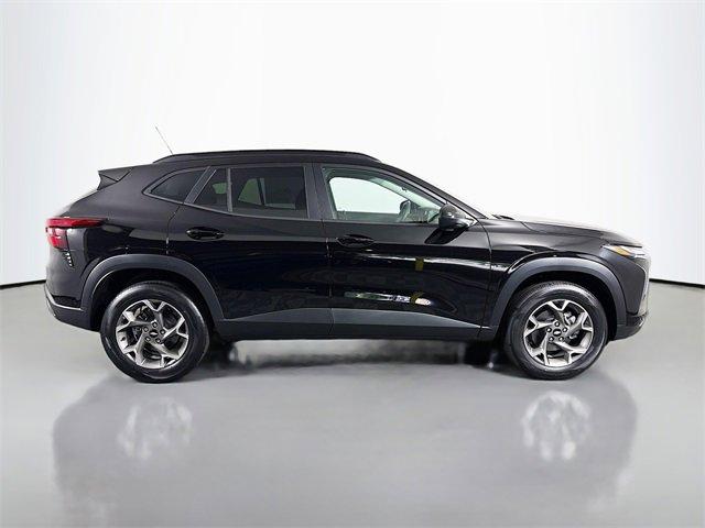 2025 Chevrolet Trax Vehicle Photo in PUYALLUP, WA 98371-4149