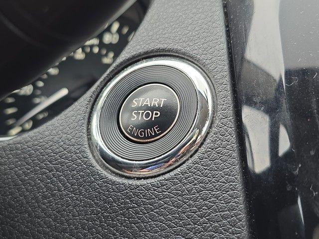 2018 Nissan Rogue Sport Vehicle Photo in Pleasant Hills, PA 15236
