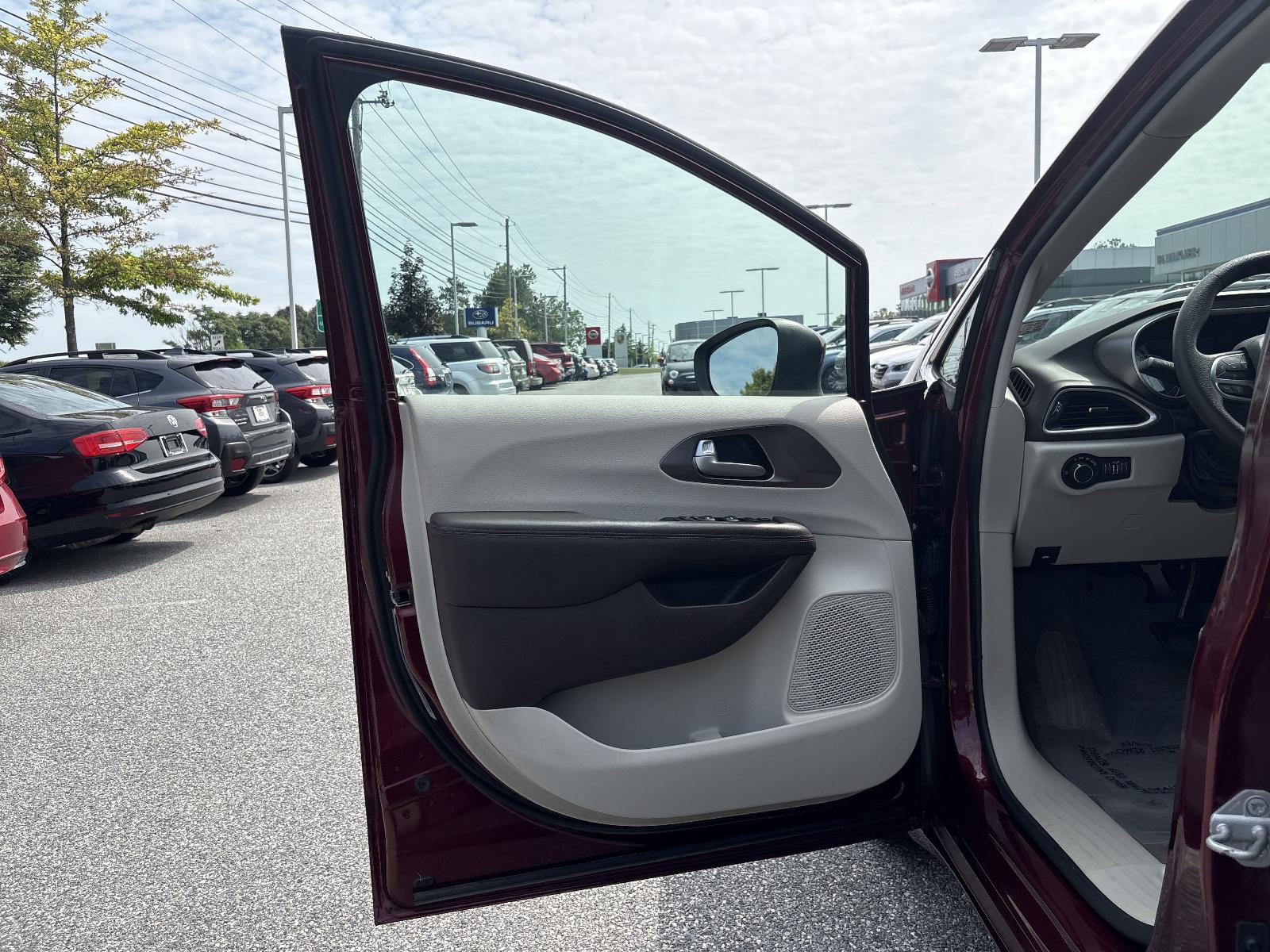 2017 Chrysler Pacifica Vehicle Photo in Mechanicsburg, PA 17050