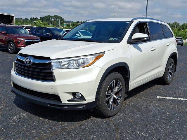 2016 Toyota Highlander Vehicle Photo in LANCASTER, PA 17601-0000