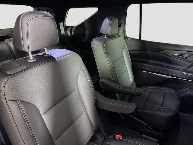 2025 Chevrolet Traverse Vehicle Photo in PUYALLUP, WA 98371-4149