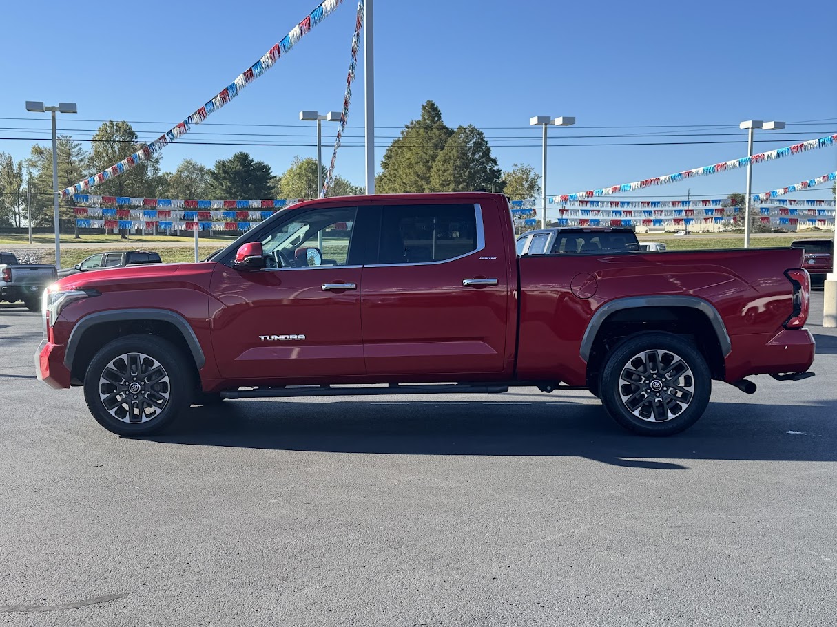 2022 Toyota Tundra 4WD Vehicle Photo in BOONVILLE, IN 47601-9633