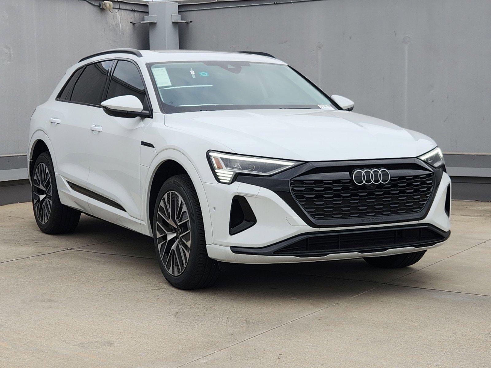 2024 Audi Q8 e-tron Vehicle Photo in SUGAR LAND, TX 77478