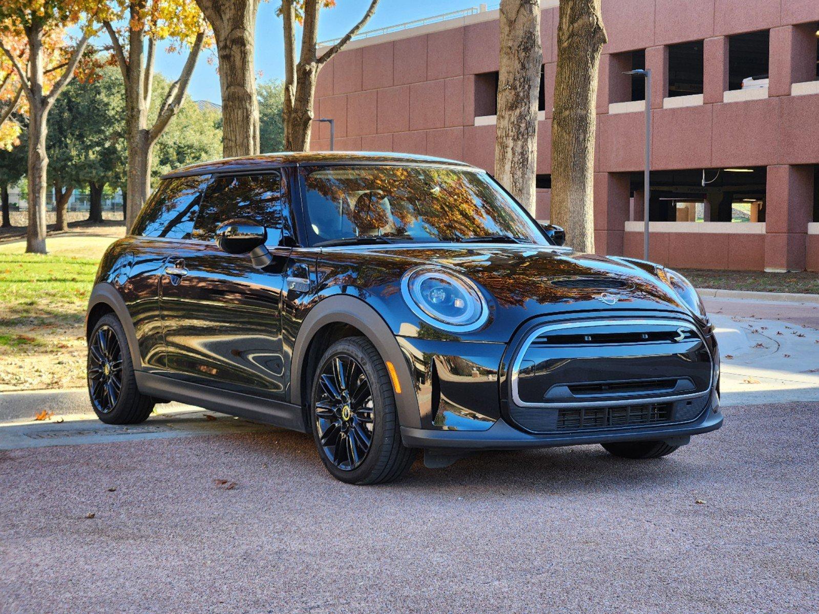 2024 MINI Electric Hardtop 2 Door Vehicle Photo in PLANO, TX 75024