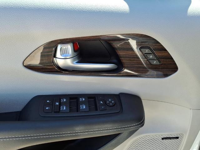 2023 Chrysler Pacifica Vehicle Photo in ROSENBERG, TX 77471-5675