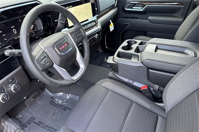 2025 GMC Sierra 2500 HD Vehicle Photo in ELK GROVE, CA 95757-8703