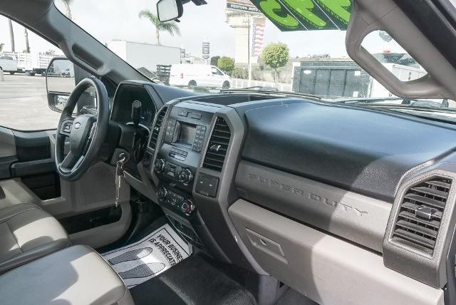 2019 Ford Super Duty F-350 SRW Vehicle Photo in VENTURA, CA 93003-8585