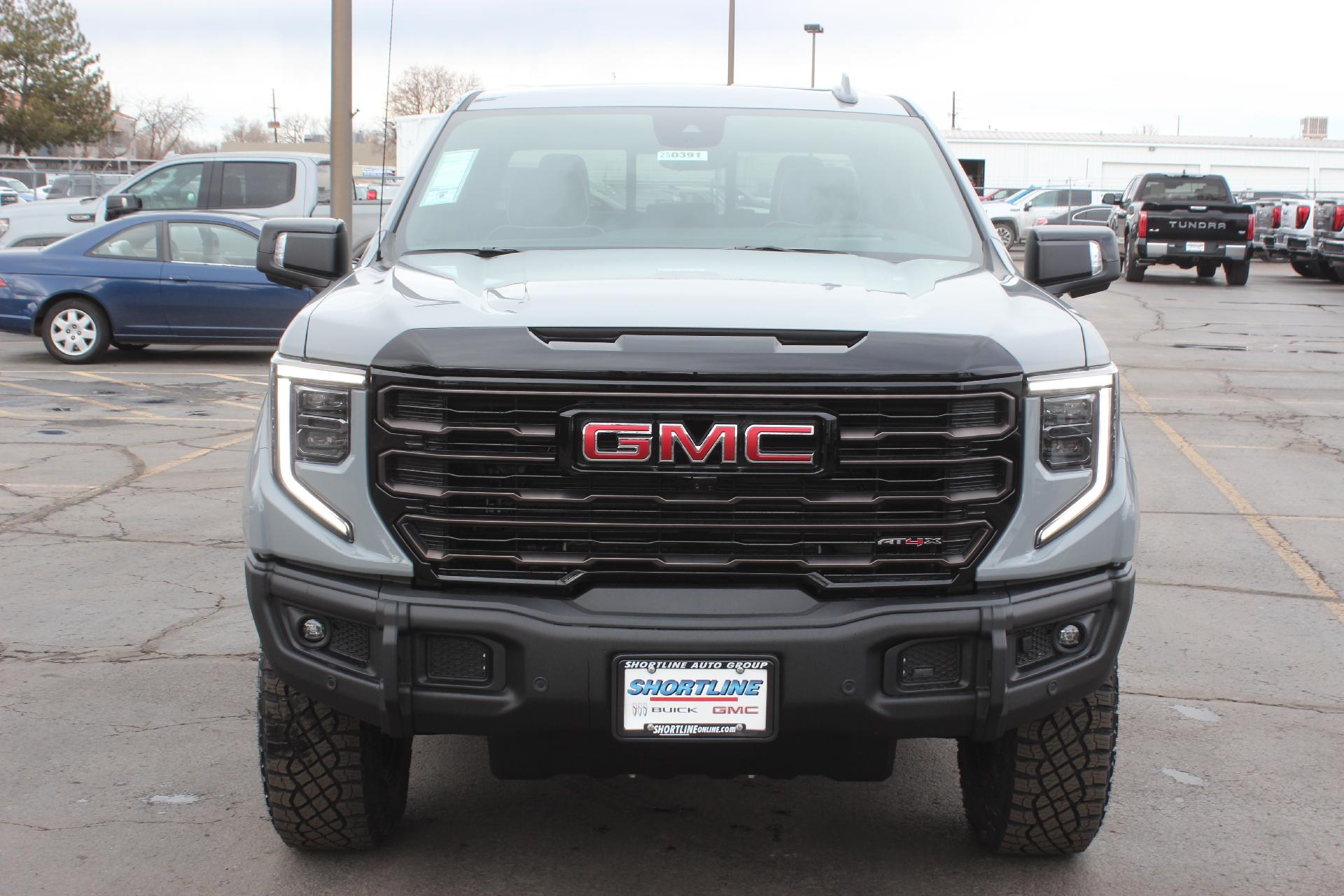 2025 GMC Sierra 1500 Vehicle Photo in AURORA, CO 80012-4011