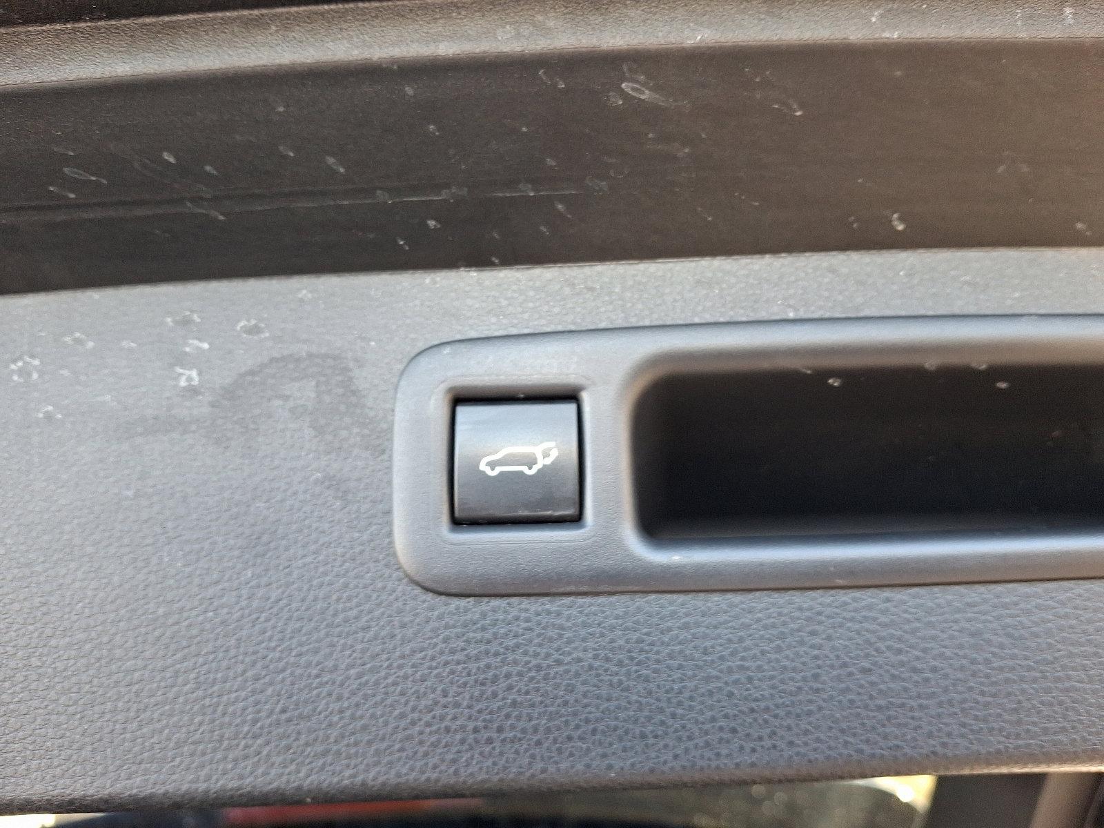 2023 Toyota Highlander Vehicle Photo in Harrisburg, PA 17111