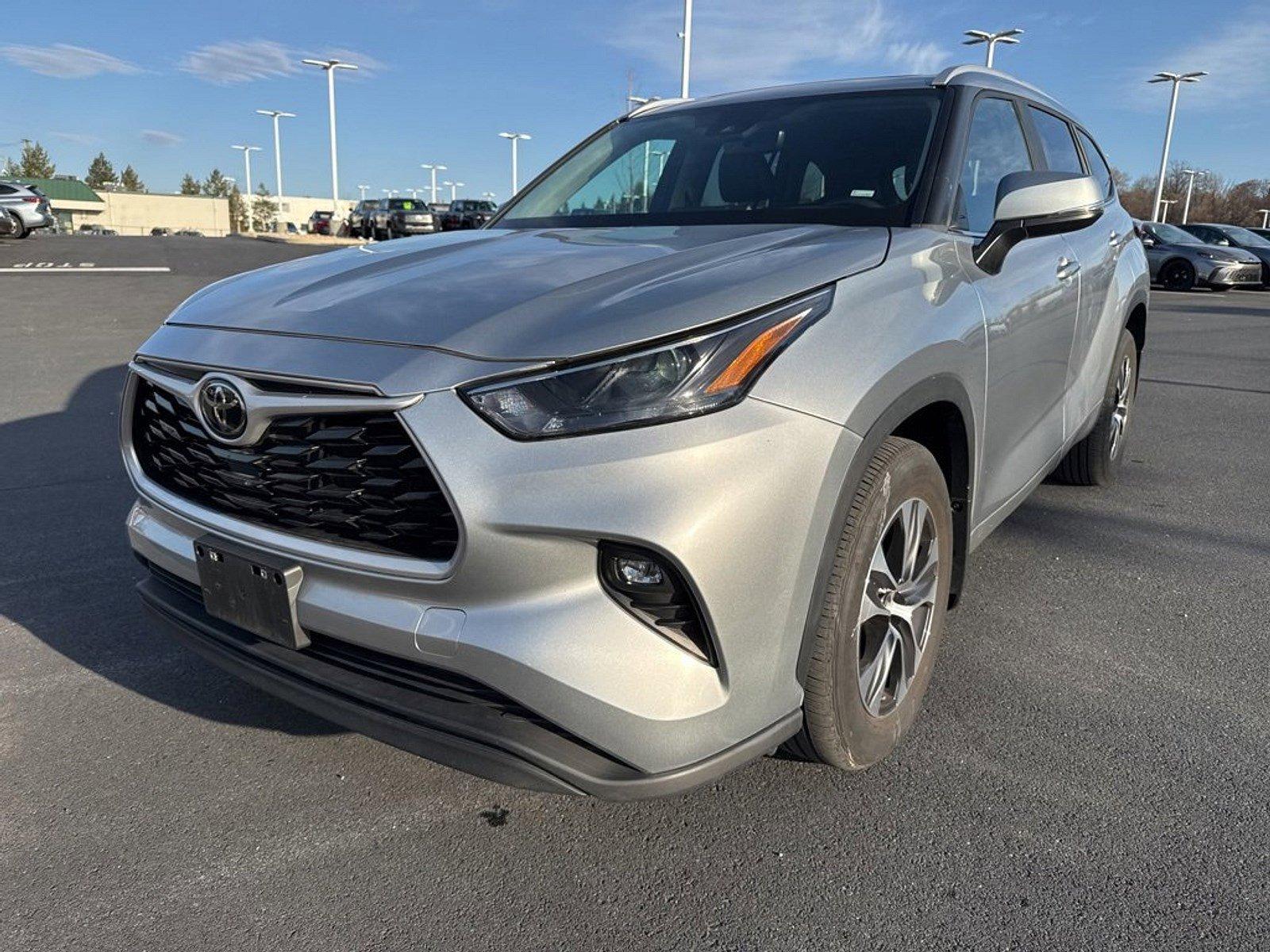 2023 Toyota Highlander Vehicle Photo in Harrisburg, PA 17111