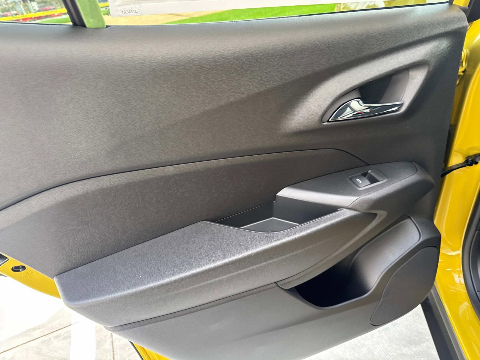 2025 Chevrolet Trax Vehicle Photo in LOS ANGELES, CA 90007-3794