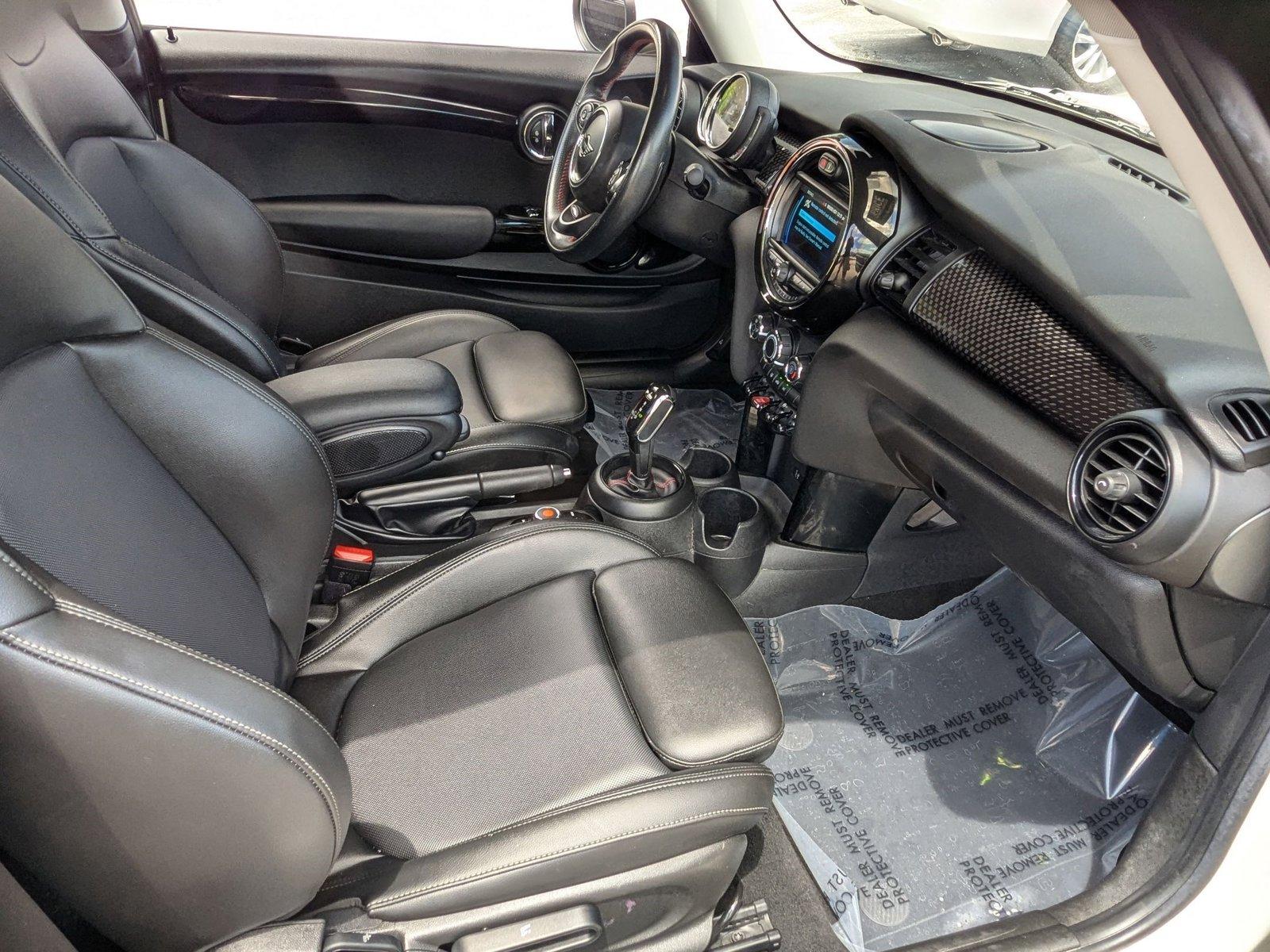 2020 MINI Hardtop 2 Door Vehicle Photo in MIAMI, FL 33134-2699
