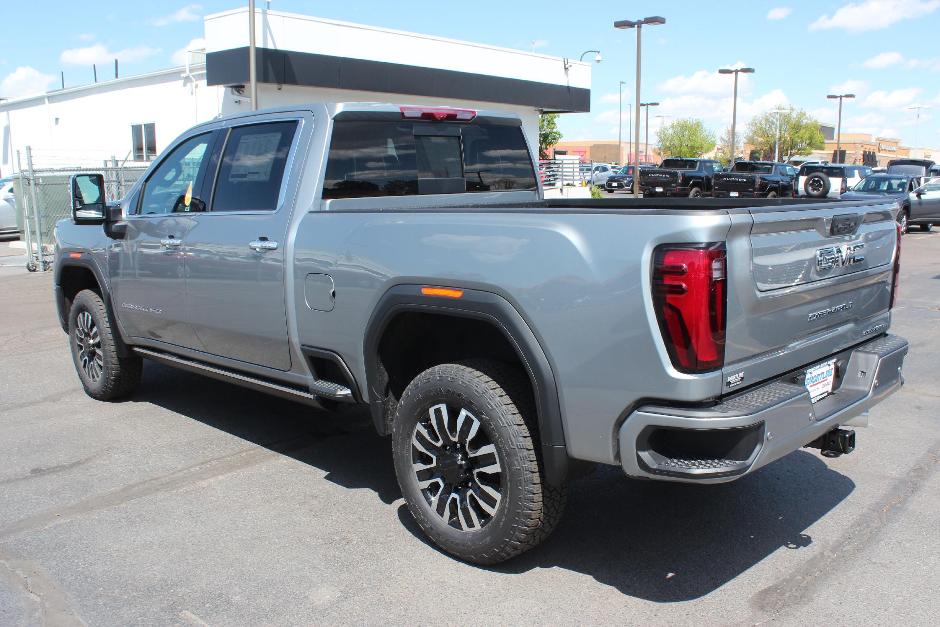 2025 GMC Sierra 3500 HD Vehicle Photo in AURORA, CO 80012-4011