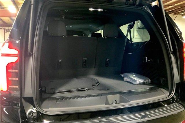 2025 Chevrolet Suburban Vehicle Photo in KANSAS CITY, MO 64114-4502