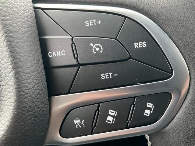 2025 Chrysler Pacifica Vehicle Photo in Kaukauna, WI 54130