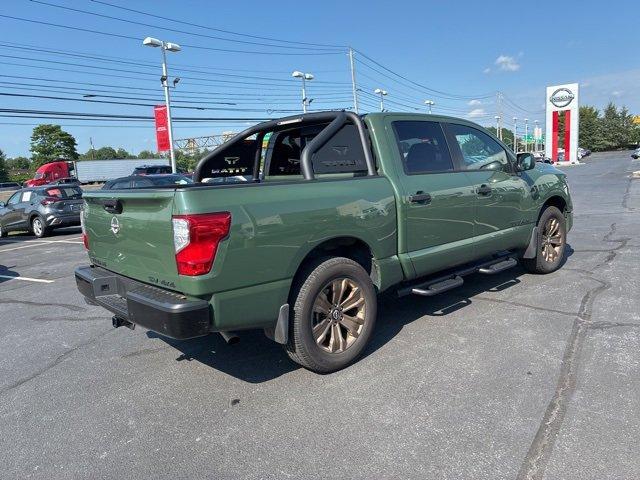 2024 Nissan Titan Vehicle Photo in Harrisburg, PA 17111-1033