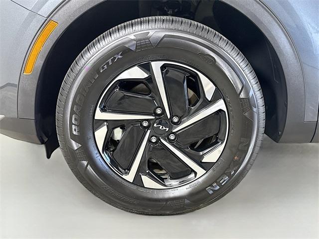2024 Kia Sportage Hybrid Vehicle Photo in Everett, WA 98204