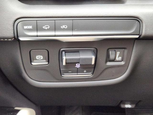 2024 Cadillac Escalade Vehicle Photo in DENTON, TX 76210-9321