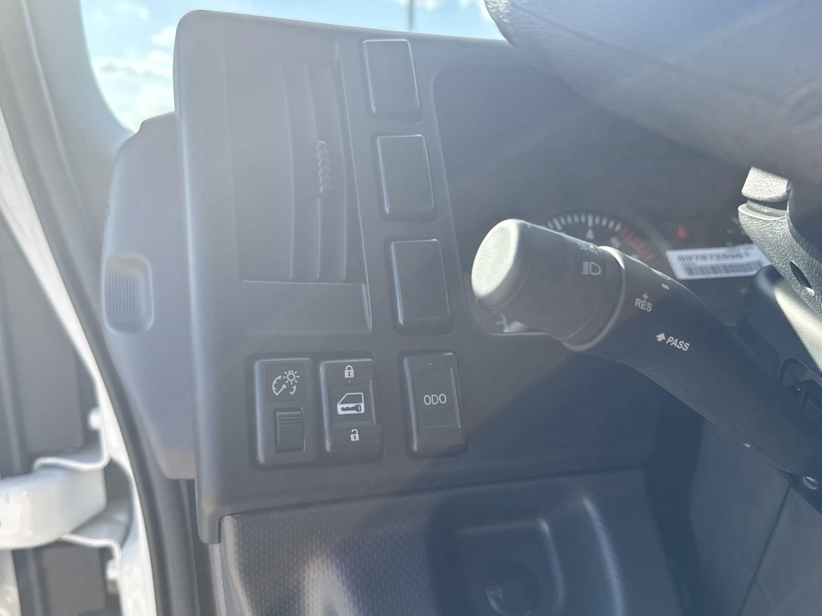 2025 Chevrolet Low Cab Forward 5500 XG Vehicle Photo in GEORGETOWN, TX 78626-7508