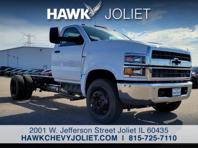 2024 Chevrolet Silverado Chassis Cab Vehicle Photo in JOLIET, IL 60435-8135