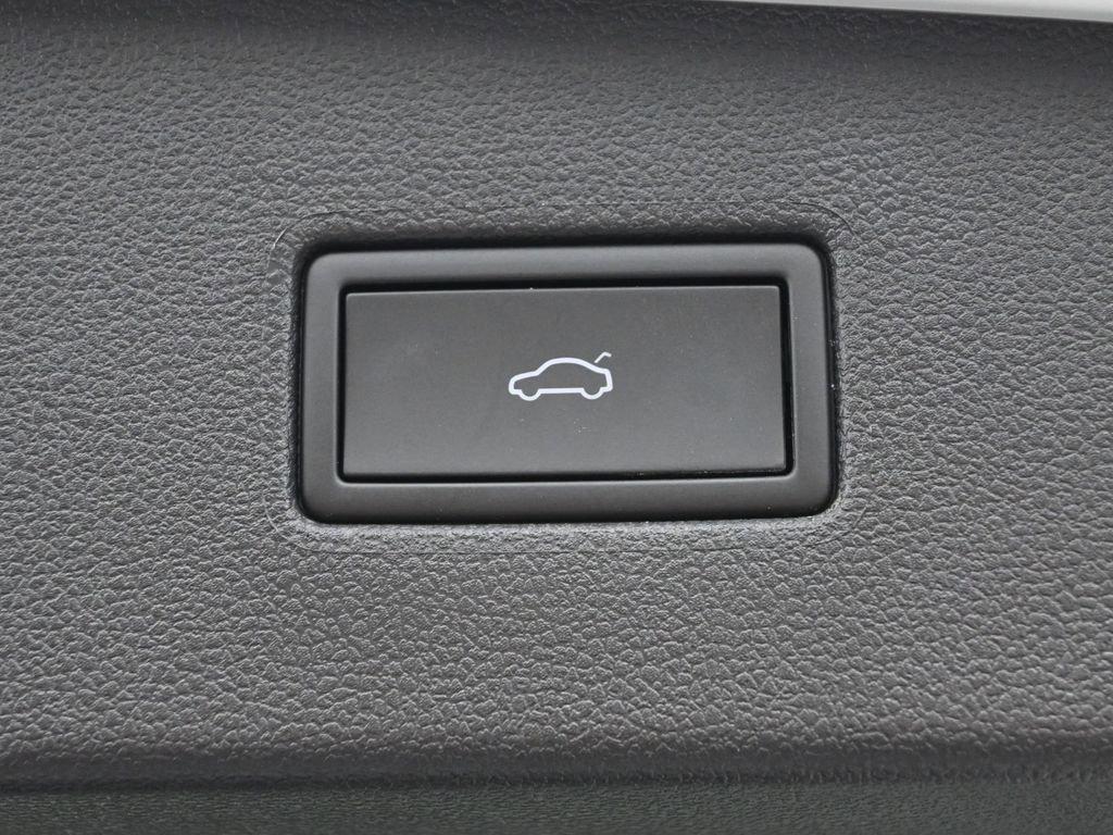 2024 Volkswagen Tiguan Vehicle Photo in Marion, IA 52302