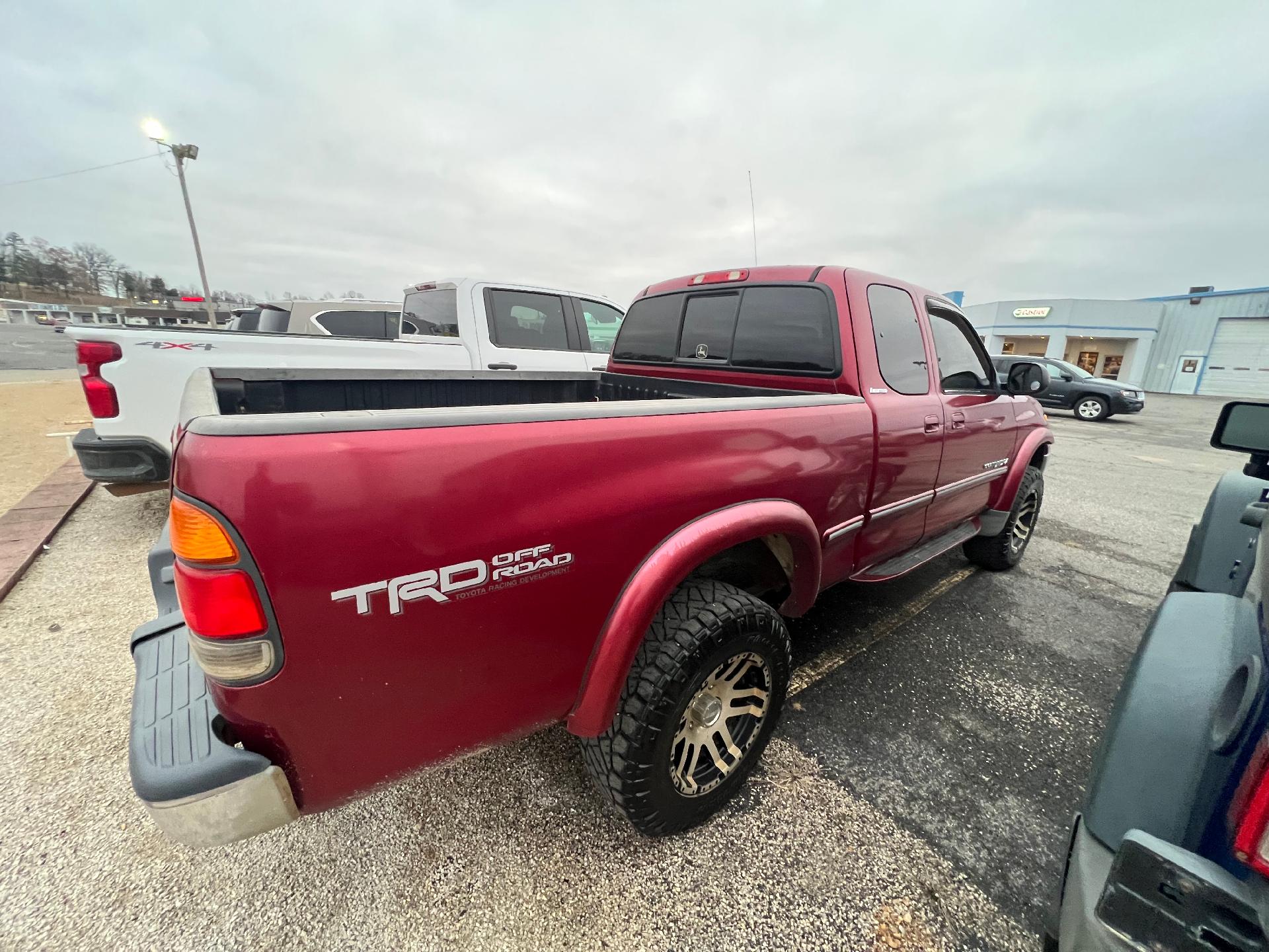 Used 2002 Toyota Tundra Limited with VIN 5TBBT48192S325128 for sale in Doniphan, MO