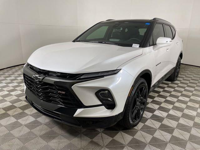 2025 Chevrolet Blazer Vehicle Photo in PHOENIX, AZ 85014-3381