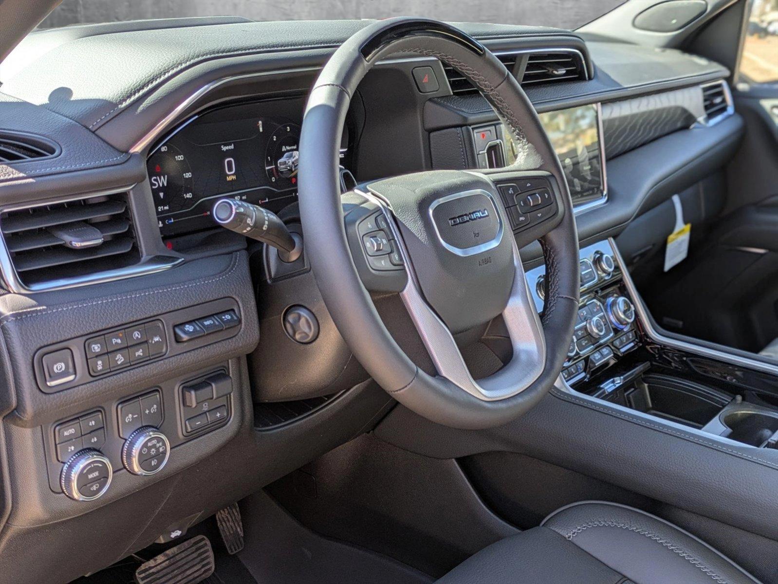 2024 GMC Yukon XL Vehicle Photo in GOLDEN, CO 80401-3850