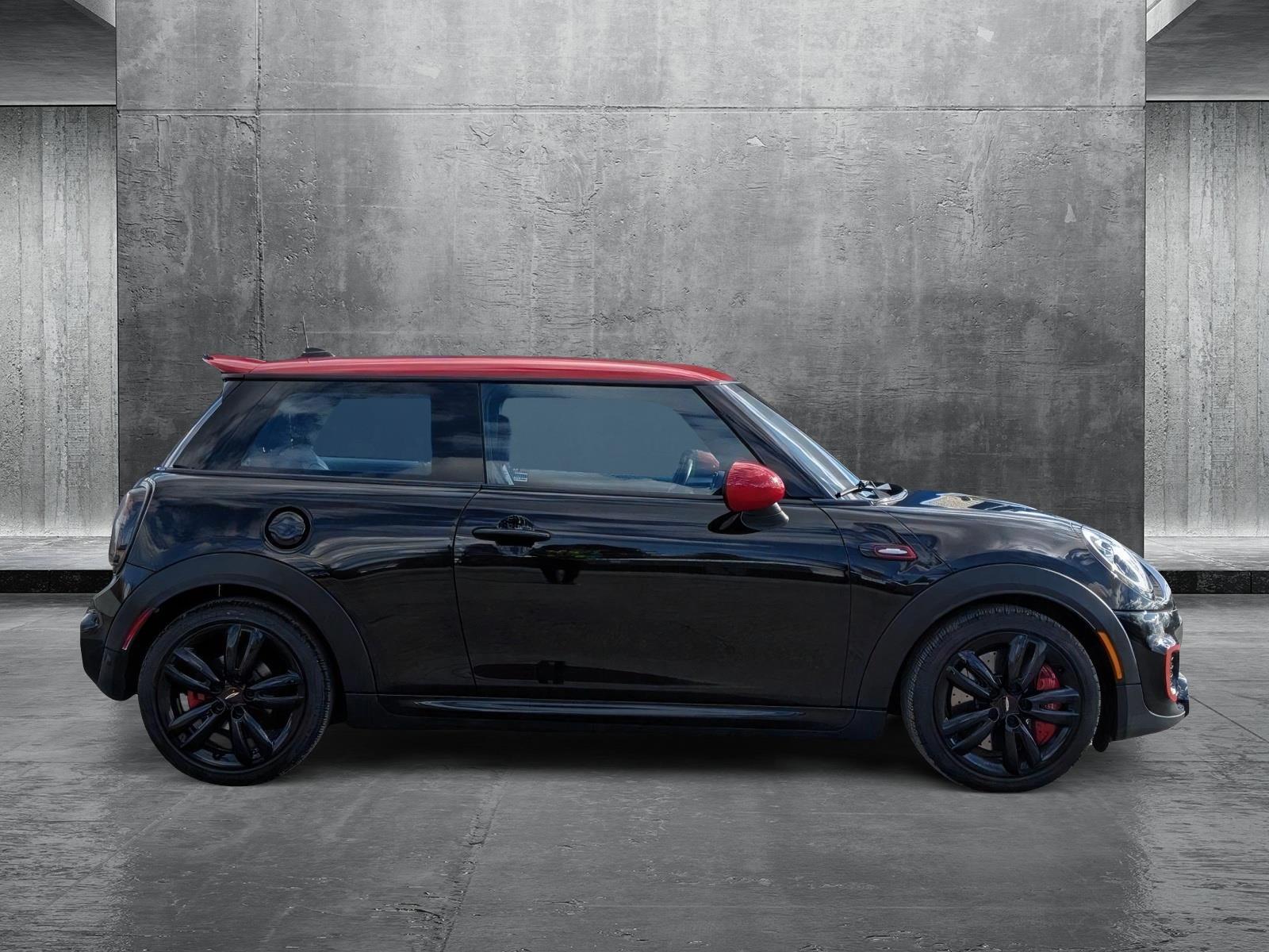 2017 MINI John Cooper Works Hardtop Vehicle Photo in Spokane Valley, WA 99206
