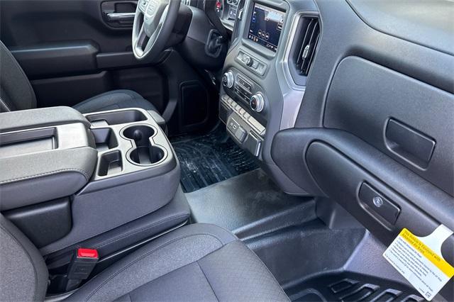 2025 GMC Sierra 1500 Vehicle Photo in ELK GROVE, CA 95757-8703