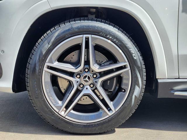 2025 Mercedes-Benz GLS Vehicle Photo in HOUSTON, TX 77079