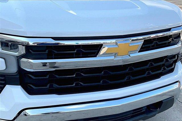 2024 Chevrolet Silverado 1500 Vehicle Photo in TOPEKA, KS 66609-0000