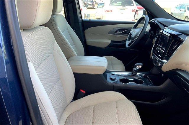 2022 Chevrolet Traverse Vehicle Photo in TOPEKA, KS 66609-0000
