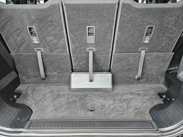 2024 Defender Vehicle Photo in AUSTIN, TX 78717