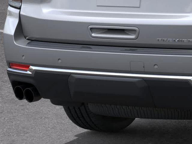 2025 Chevrolet Suburban Vehicle Photo in MOON TOWNSHIP, PA 15108-2571