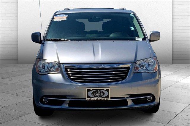 2016 Chrysler Town & Country Vehicle Photo in TOPEKA, KS 66609-0000