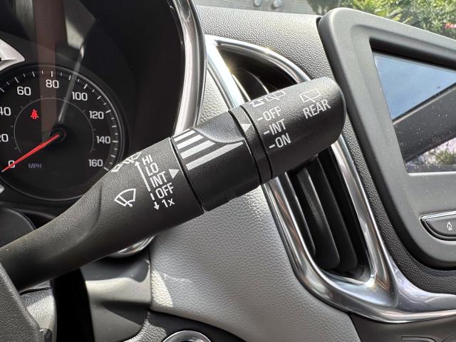 2022 Chevrolet Equinox Vehicle Photo in Roslyn, NY 11576