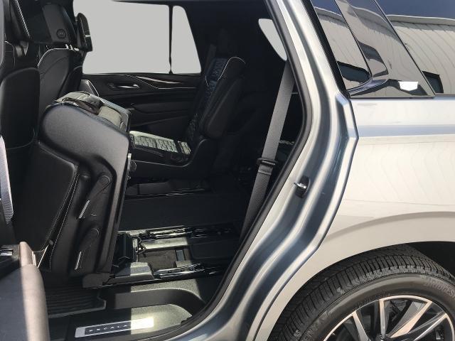 2023 Cadillac Escalade Vehicle Photo in GREEN BAY, WI 54303-3330