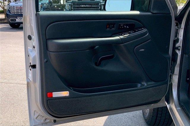 2004 Chevrolet Silverado 2500 HD Vehicle Photo in INDEPENDENCE, MO 64055-1377