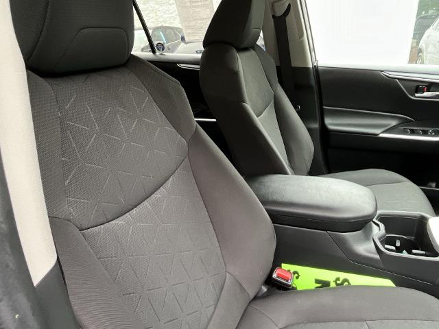 2022 Toyota RAV4 Vehicle Photo in PITTSBURGH, PA 15226-1209