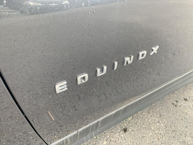 2022 Chevrolet Equinox Vehicle Photo in MOON TOWNSHIP, PA 15108-2571