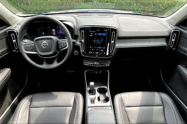 2024 Volvo XC40 Vehicle Photo in Houston, TX 77007