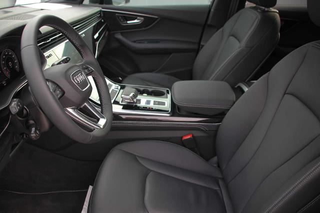 2025 Audi Q7 Vehicle Photo in SUGAR LAND, TX 77478