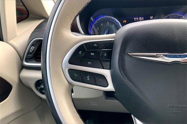 2018 Chrysler Pacifica Vehicle Photo in KANSAS CITY, MO 64114-4502