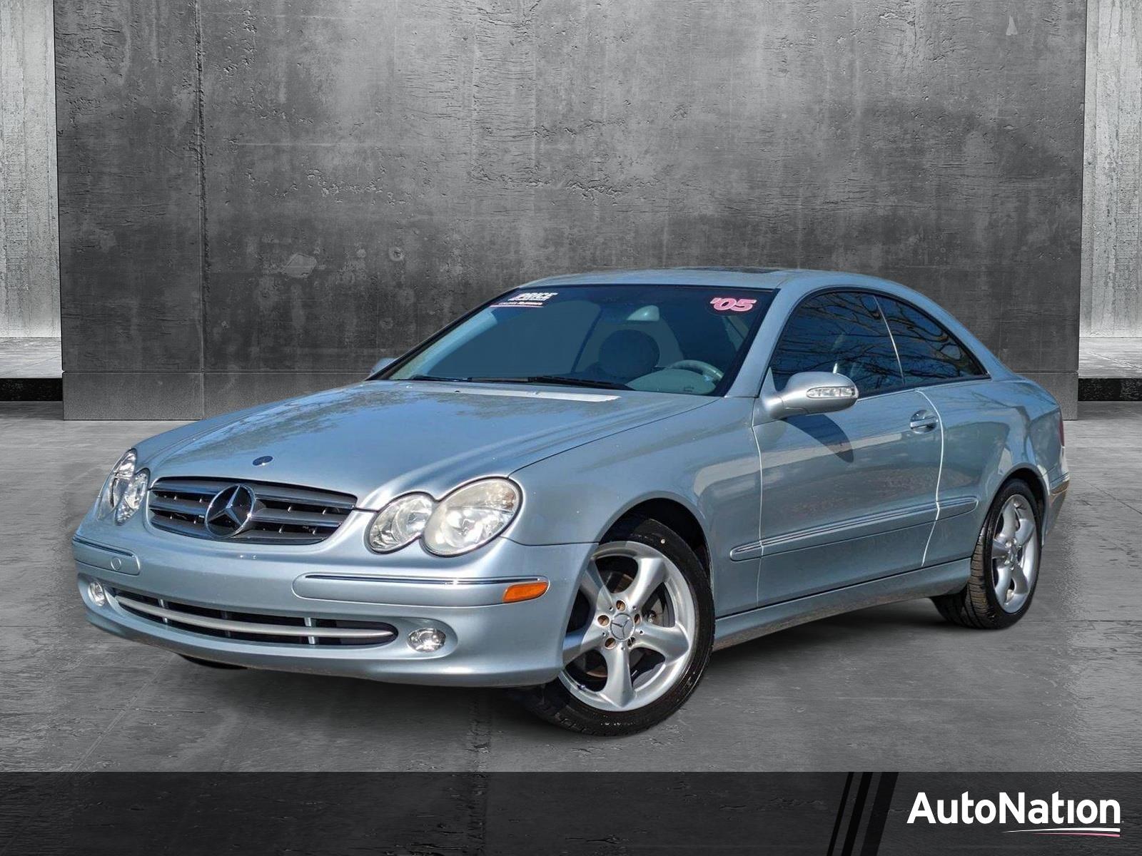 2005 Mercedes-Benz CLK-Class Vehicle Photo in GREENACRES, FL 33463-3207